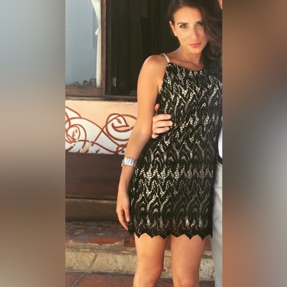 Alice + Olivia black lace dress XS